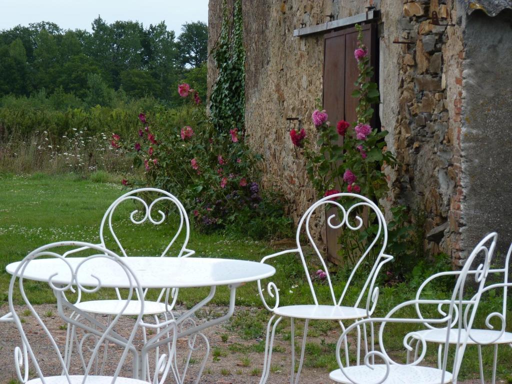 Chambres D'Hotes Le Chateau Rouge Saint-Germain-sur-Moine Exterior foto